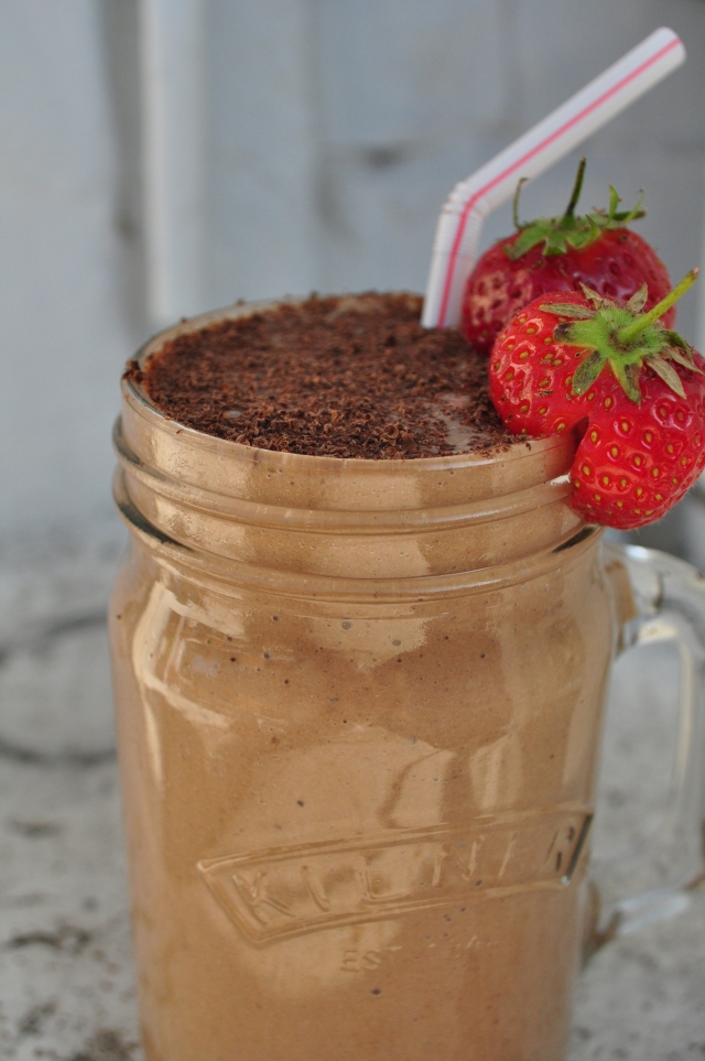Raw Cacao and Maca Smoothie